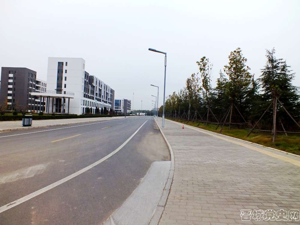 4、太原科技大学晋城分校校园风景（摄影：韩卓洋）